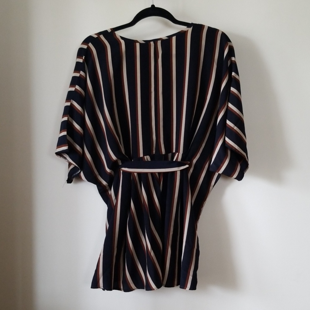 nu* blouse - Picture 2 of 4